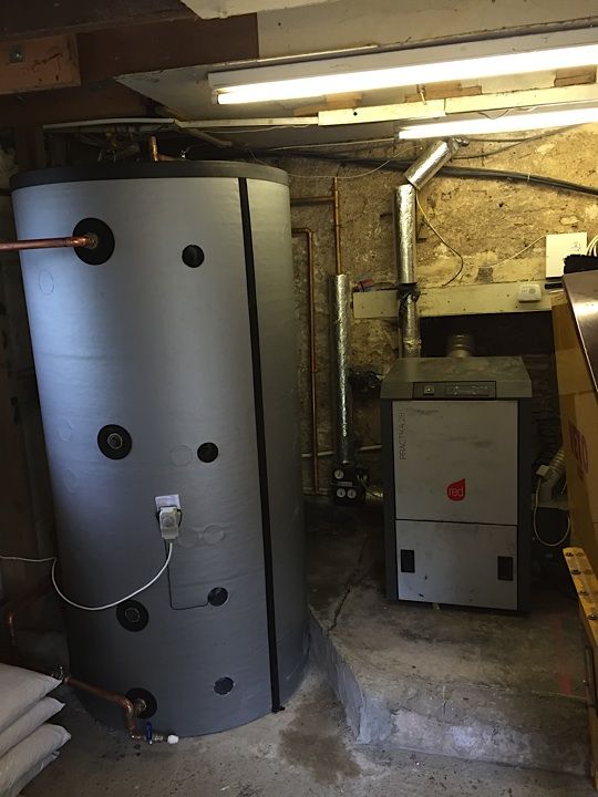 Insulated buffer tank